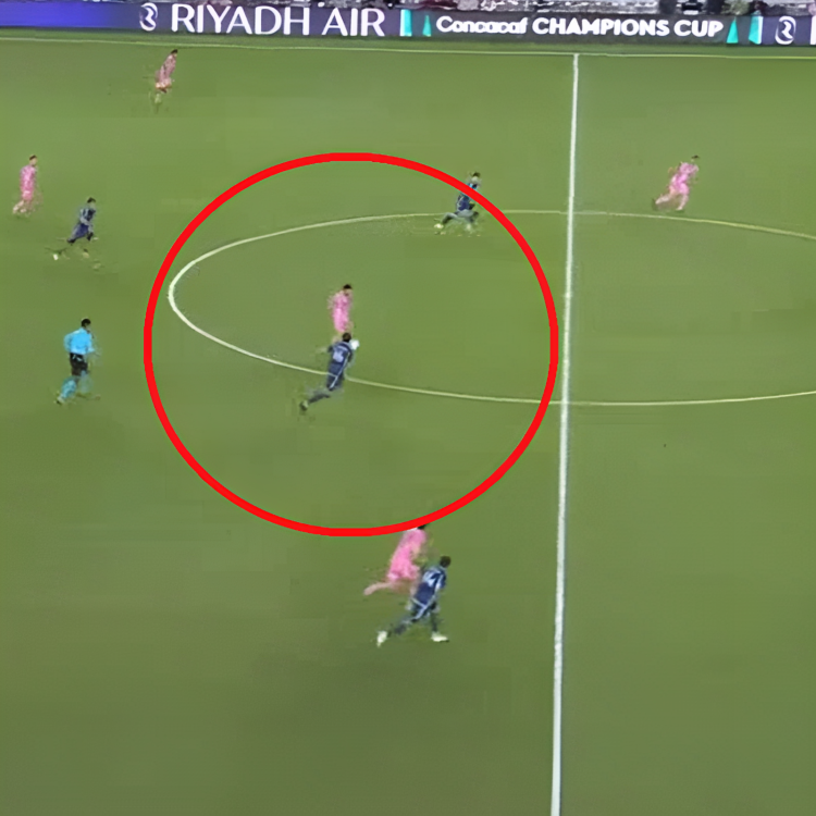 Messi je primio loptu na centru i dao za Suareza. Uslijedila je golčina Argentinca