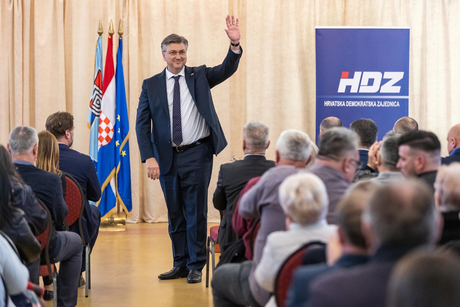 Plenković u Vukovaru: Nijedna sredina nije dobila veću potporu vlade