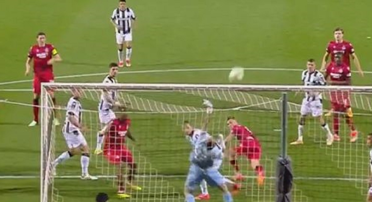 UEFA dva hrvatska golmana nominirala za obranu tjedna: "Koji je ukrao show?"