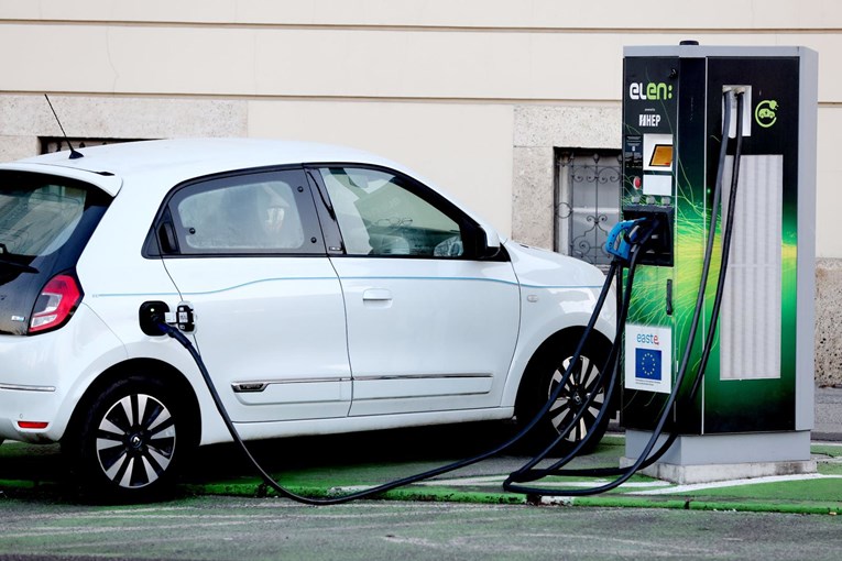 Odgođene prijave za kupnju novih vozila na alternativni pogon