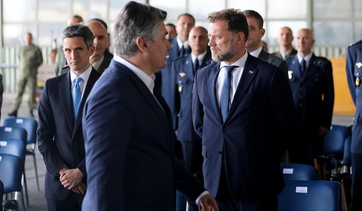 Milanovićev ured: Zbog Banožićeve neodgovornosti otkazana dodjela činova