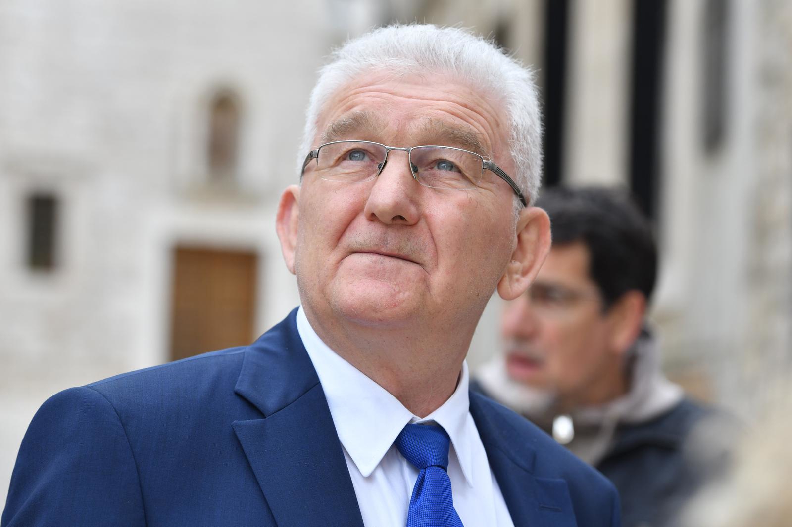 Špika iz Bloka umirovljenika: Vlada je potrošila sve kredite, vrijeme je za izbore