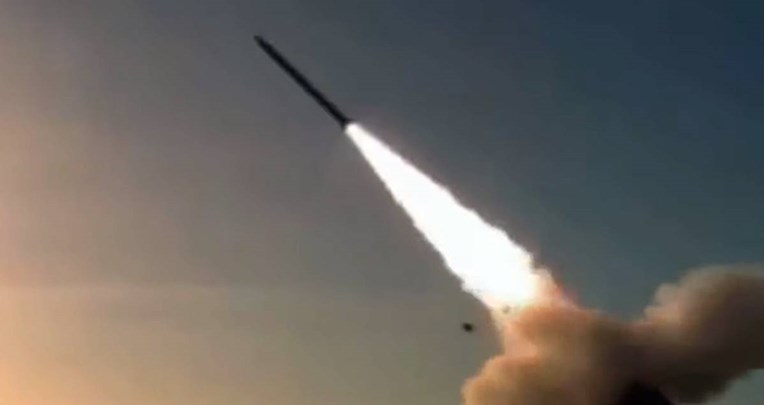 Njemačka: Šaljemo Ukrajini višecijevne bacače raketa