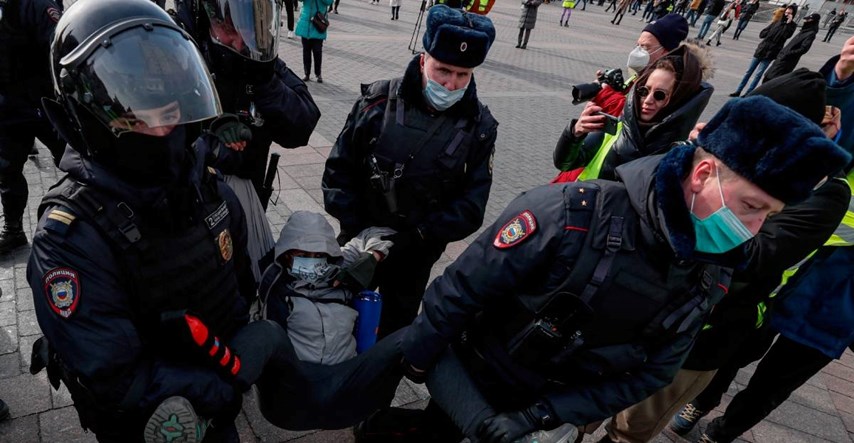 Novi prosvjedi u Rusiji protiv rata u Ukrajini, privedeno više od 800 ljudi