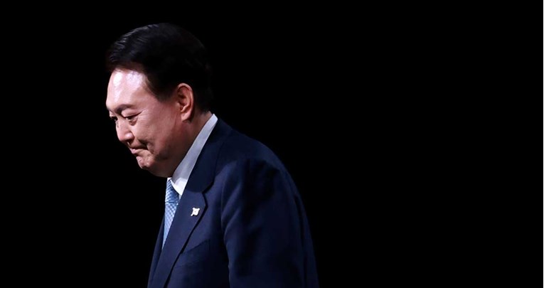 Povijesna odluka: Ustavni sud smijenio predsjednika Južne Koreje