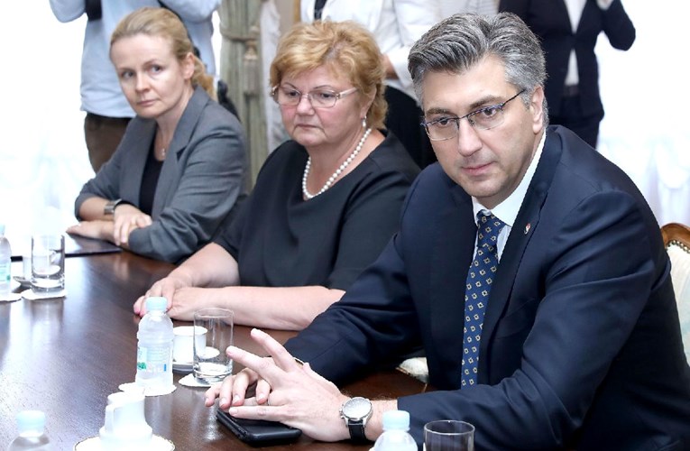 Plenković: Socijalni radnici dobit će status službene osobe