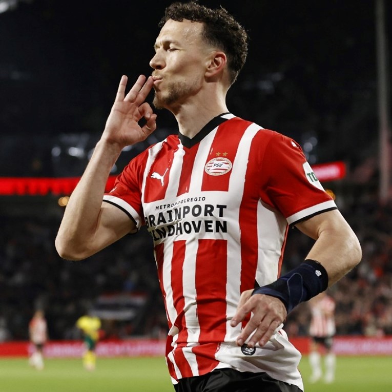 Nizozemski novinar: Perišić ostaje u PSV-u još godinu dana