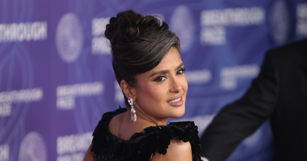 Salma Hayek na dodjeli nagrada pokazala sijede pramenove