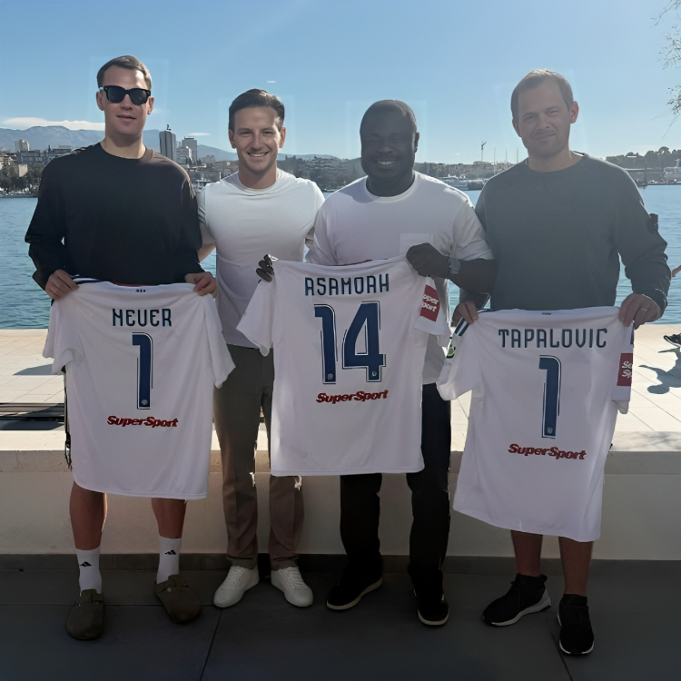 Neuer, trener Barce i bivši njemački napadač u Splitu. Rakitić im dao dresove Hajduka