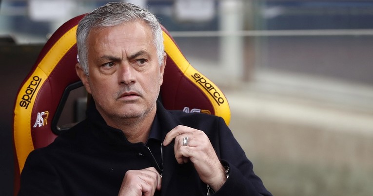 Mourinho novinaru: Us*ao si se ispred mene