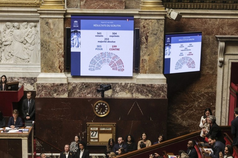 Francuska sve bliže legaliziranju potpomognutog samoubojstva