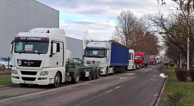 Nastavlja se blokada kamiona na graničnim prijelazima. "EU nas tretira kao turiste"