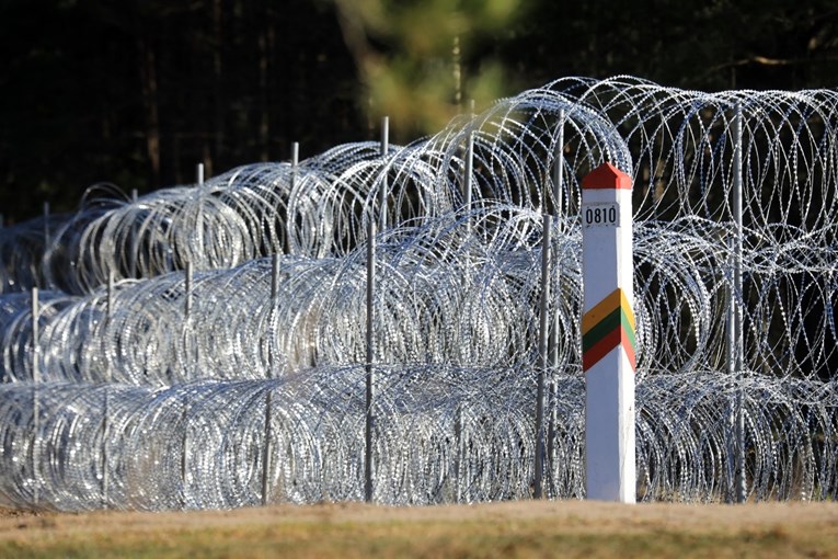 Litva dovršila ogradu na granici s Bjelorusijom