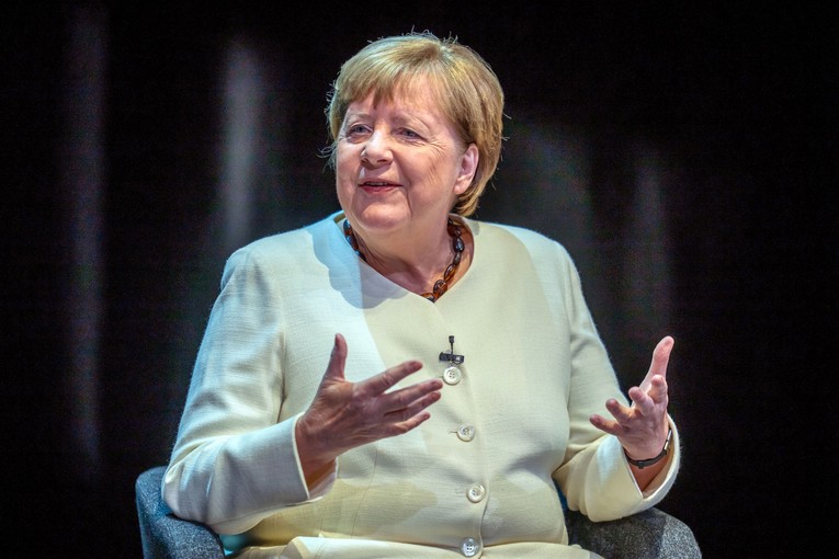 Portret Angele Merkel bit će izložen u berlinskom muzeju: "Eto, ondje ću visjeti"