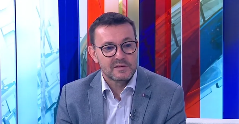 Bauk: Možda nekoga slika mene i Đakića u spavaoni vojarne natjera da se javi na obuku