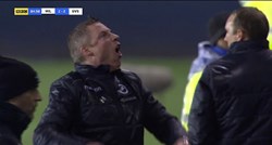 "Gasite j***i ekran!": Trener Millwalla urnebesno pokušao sakriti gol rukom