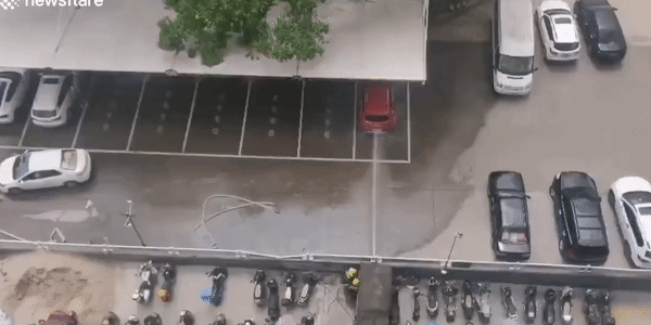VIDEO Električni auto eksplodirao na punjaču