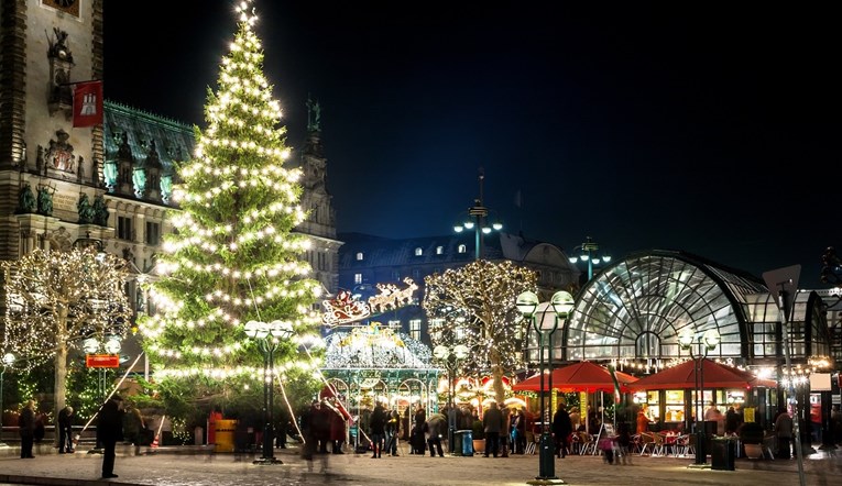 U Njemačkoj se traži ukidanje božićne rasvjete