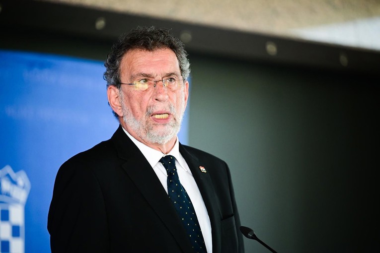 Fuchs otkrio prve rezultate istrage: "Curenje nije iz CARNET-a"