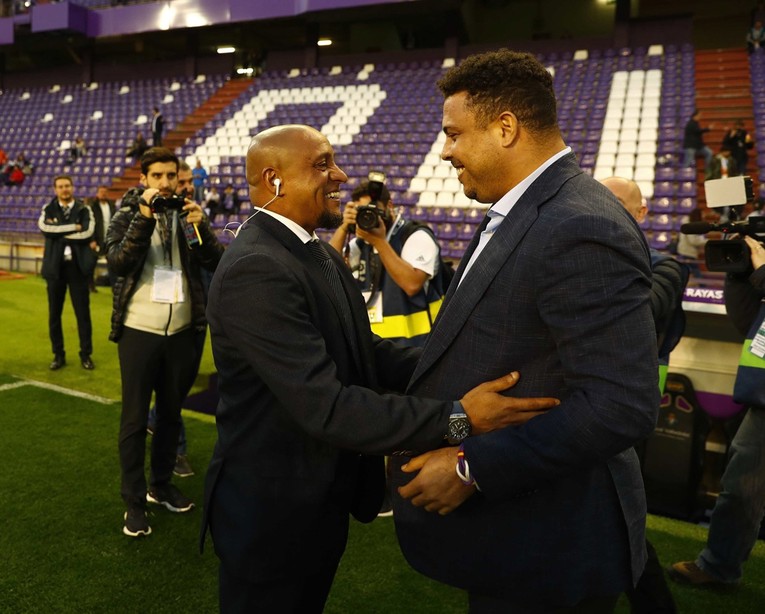 Ronaldo i Roberto Carlos kupili klub