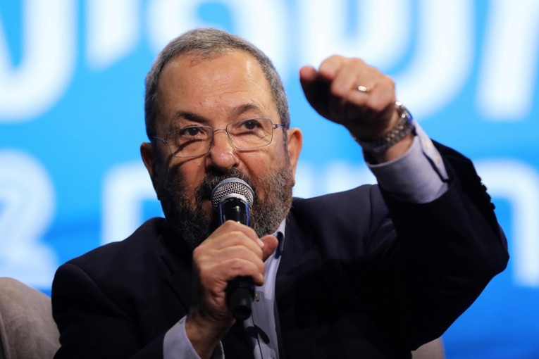 Bivši izraelski premijer: Netanyahua treba ukloniti štapovima i kamenjem