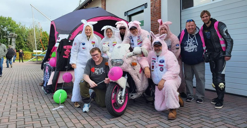 Njemački motociklisti odjeveni u zečeve prikupljaju novac za dobrotvorne svrhe