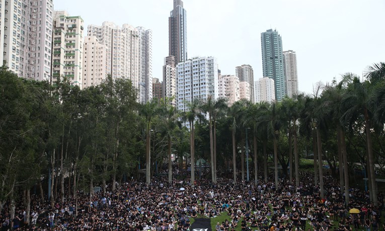 Prosvjedi u Hong Kongu traju deveti tjedan zaredom