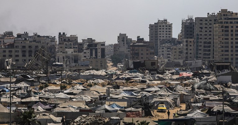 Tisuće Palestinaca napuštaju grad Gazu u strahu od izraelske ofenzive