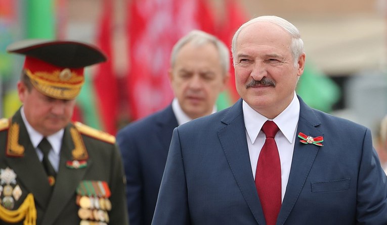 Uoči izbora u Bjelorusiji, predsjednik Lukašenko zatvorio oporbene kandidate