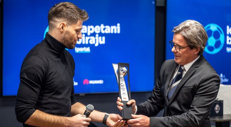 Petković: Nisam siguran da ću toliko igrati da dočekam stadion