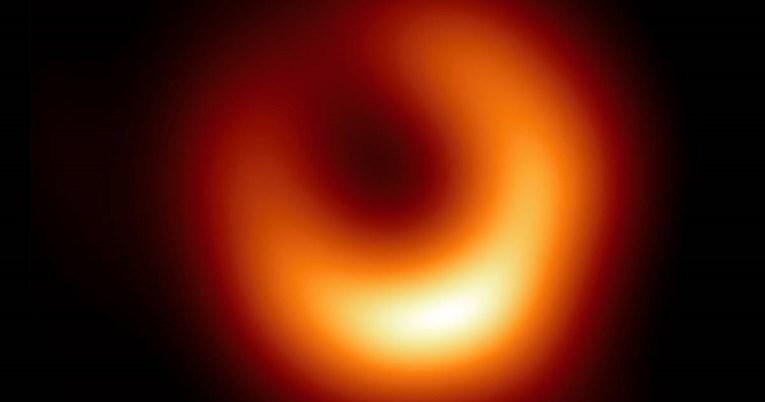 FOTO Nova fotografija supermasivne crne rupe: "Nešto se promijenilo"