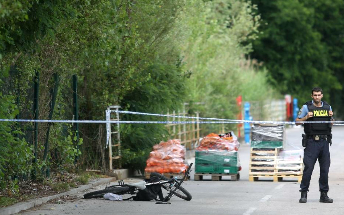 Naoružani razbojnik još u bijegu. Pobjegao je u šumu, traže ga specijalci