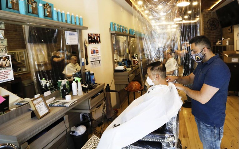U New Yorku nakon 100 dana karantene otvoreni frizerski saloni