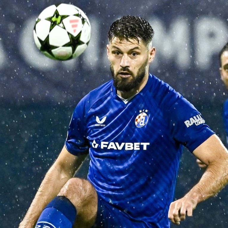 Turski navijači: Ne onaj klošar Mario Mandžukić, mi volimo samo Brunu Petkovića