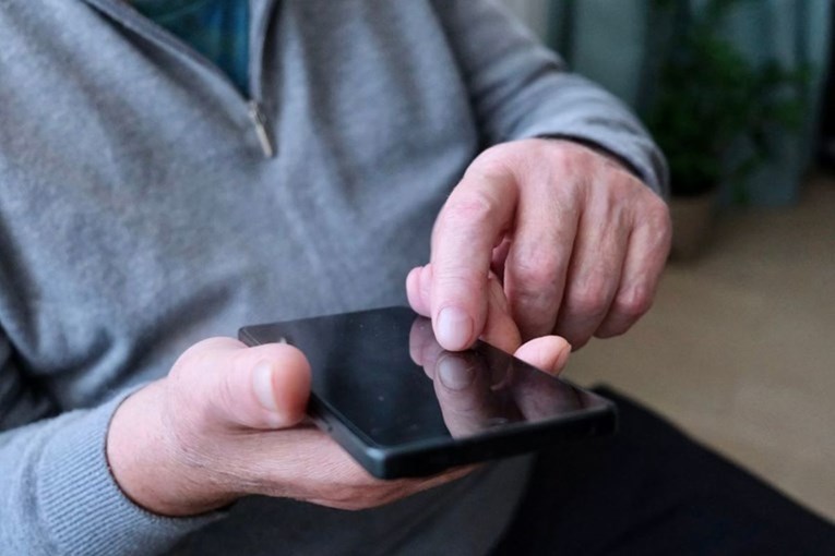 Netko je sklopio ugovor s teleoperaterom koristeći podatke muškarca (66) iz Lipika