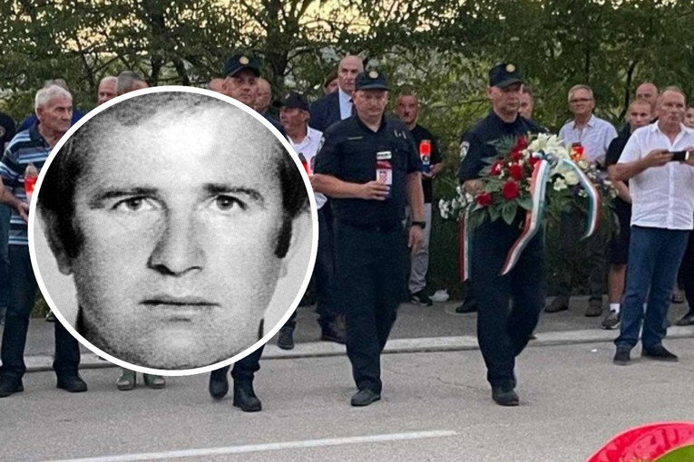 Odana počast policajcu koji je poginuo u prvim granatiranjma oko Zadra