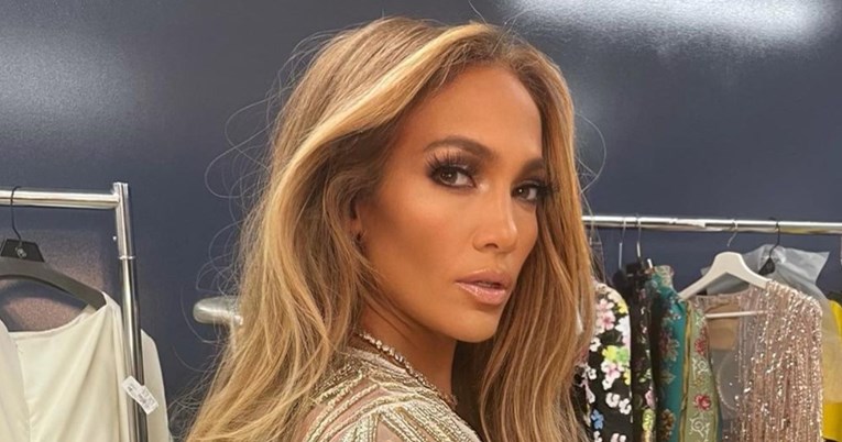 Jennifer Lopez istaknula duboki dekolte na koncertu na koji je pozvan i Plenković