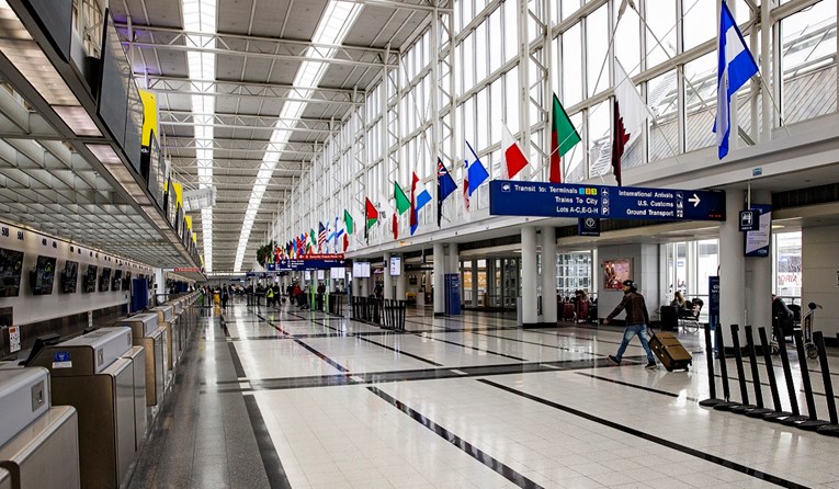 Muškarac zbog straha od korone tri mjeseca živio u zračnoj luci u Chicagu