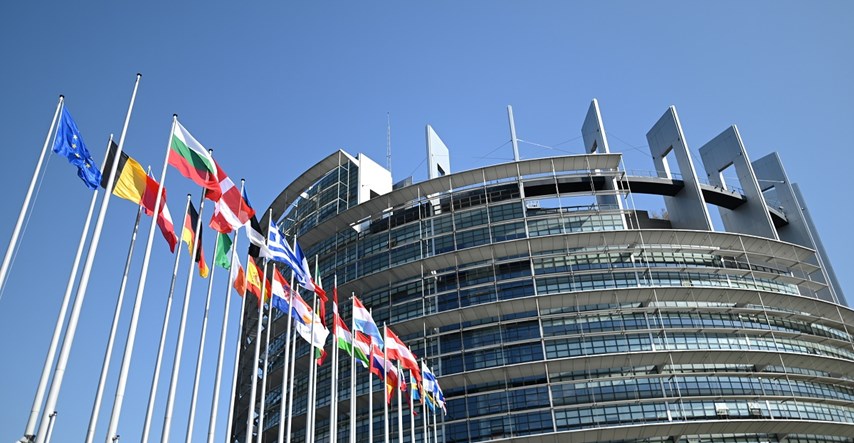 Europski čelnici pozvali članice da počnu pregovore s Albanijom i S. Makedonijom