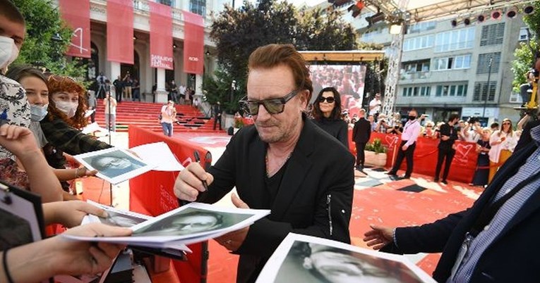 Bono Vox stigao na Sarajevo Film Festival, dočekala ga hrpa obožavatelja