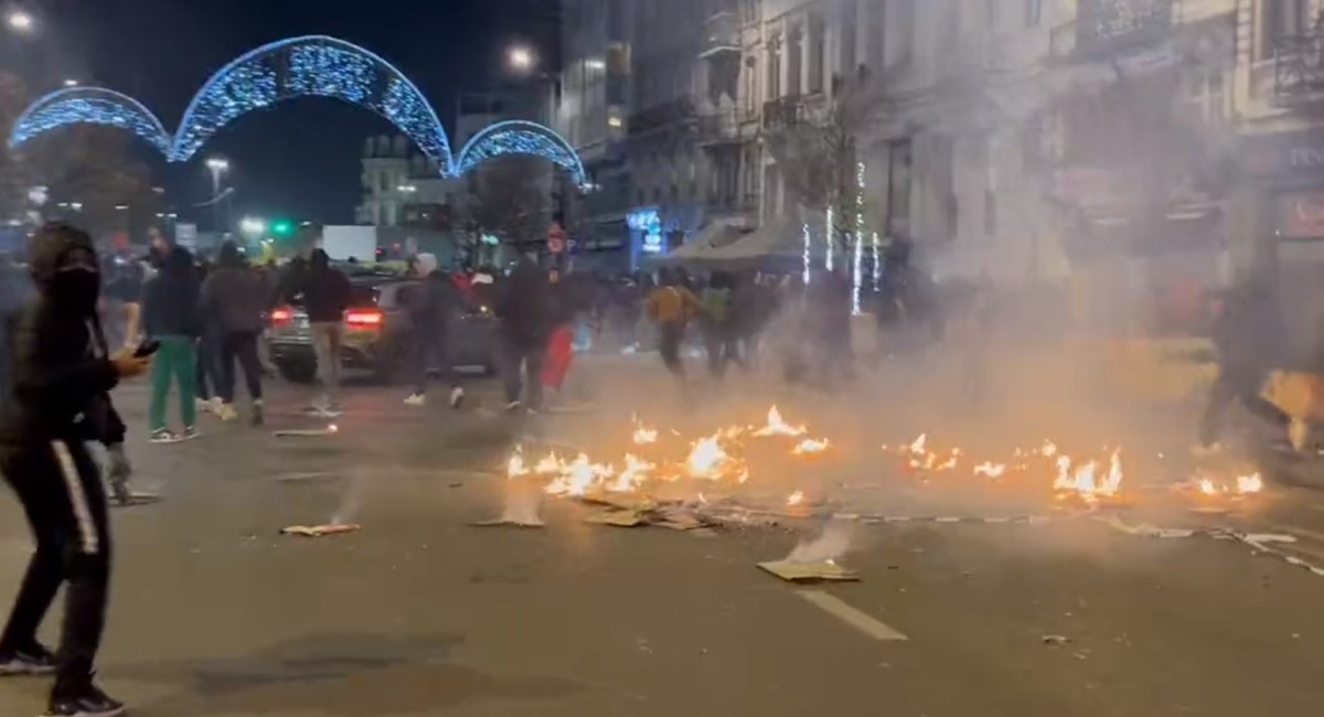 Neredi u Bruxellesu nakon utakmice Francuske i Maroka, privedeno stotinu navijača
