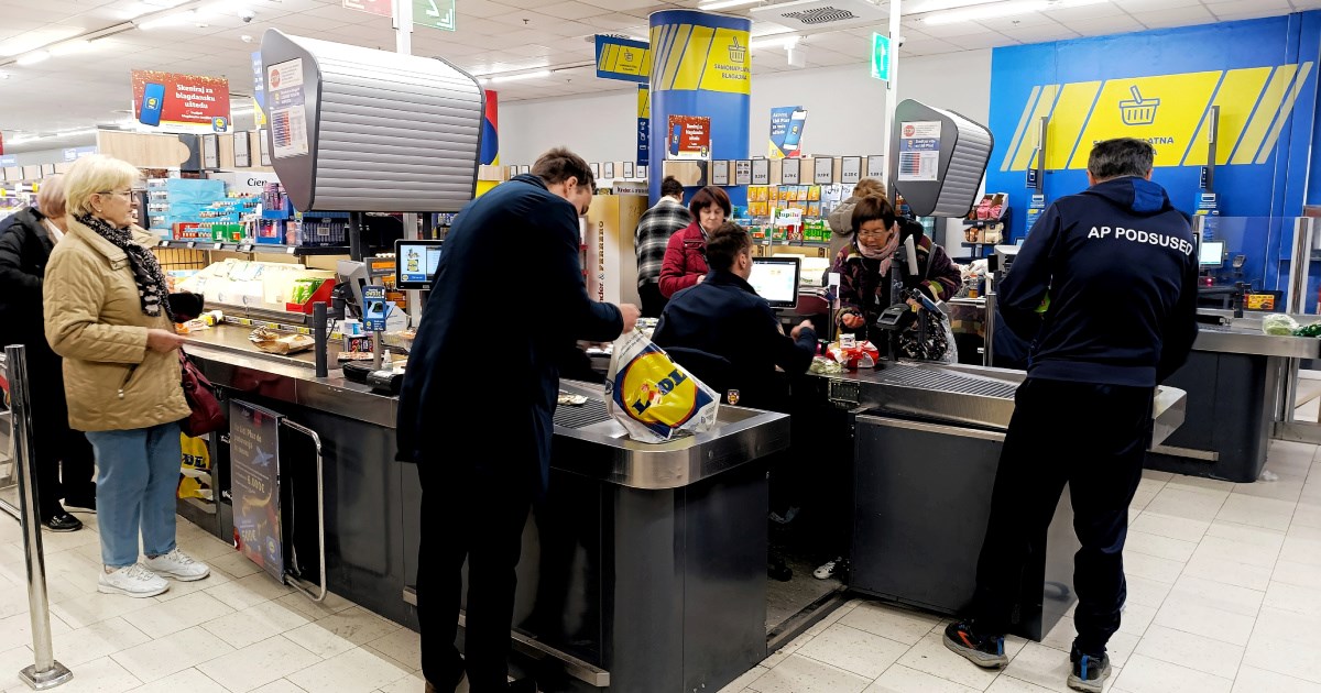 Većina trgovina danas radi skraćeno - evo do kada