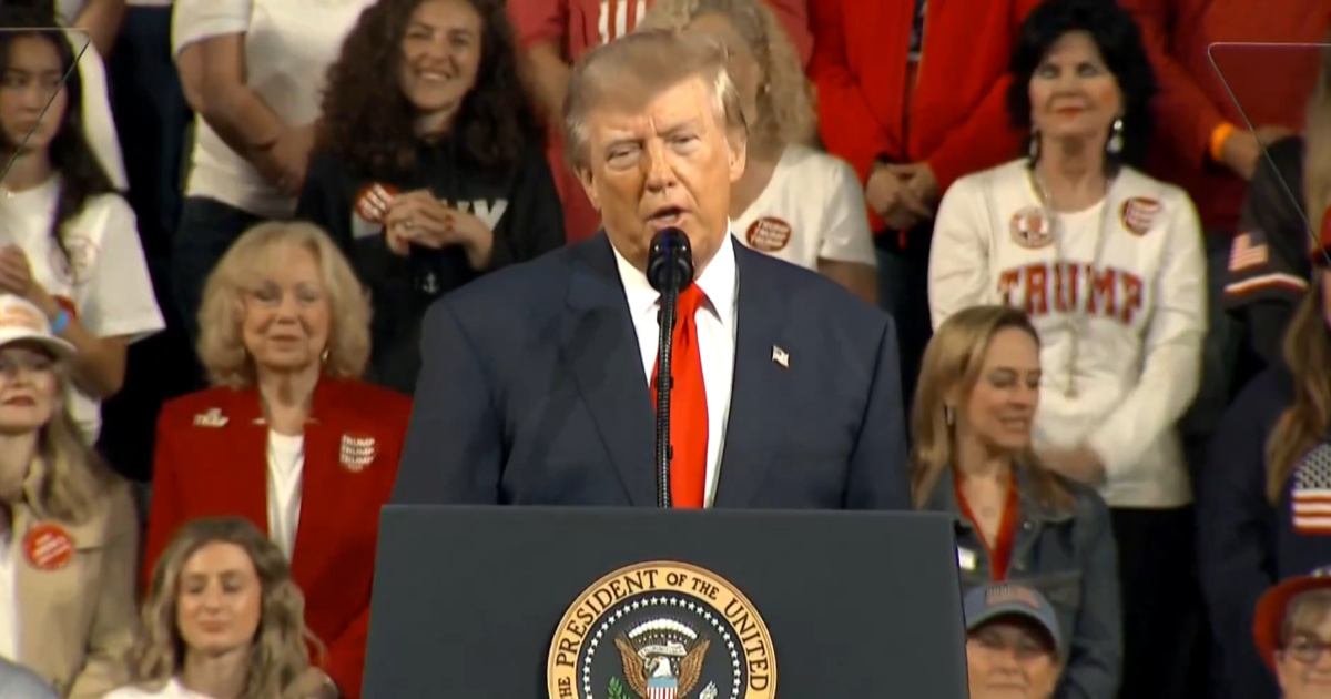 Trump sad želi preimenovati Atlantik ili Pacifik: "Zvat ćemo ga Trumpov ocean"