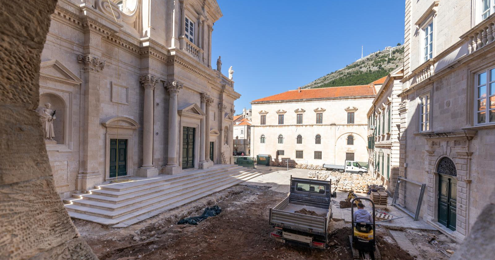 Netko je pokušao otvoriti sarkofag pronađen ispred dubrovačke katedrale