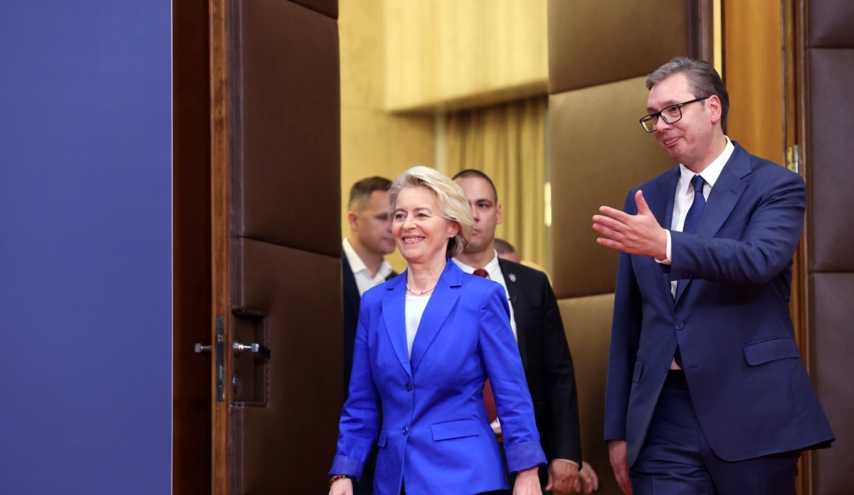 Von der Leyen se sastala s Vučićem u Beogradu, pozvala Srbiju da se uskladi s EU
