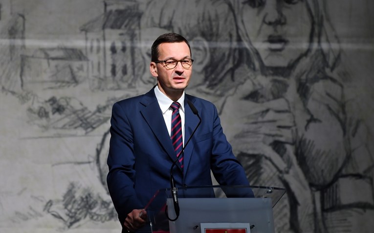 Poljski premijer kaže da će im BDP pasti manje od 3,5%, puno manje nego se mislilo