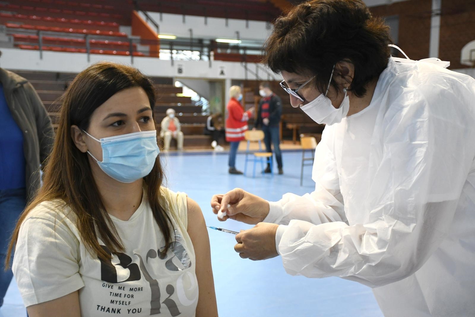 Stožer: 637 novih slučajeva, 386 u bolnici, 17 na respiratoru