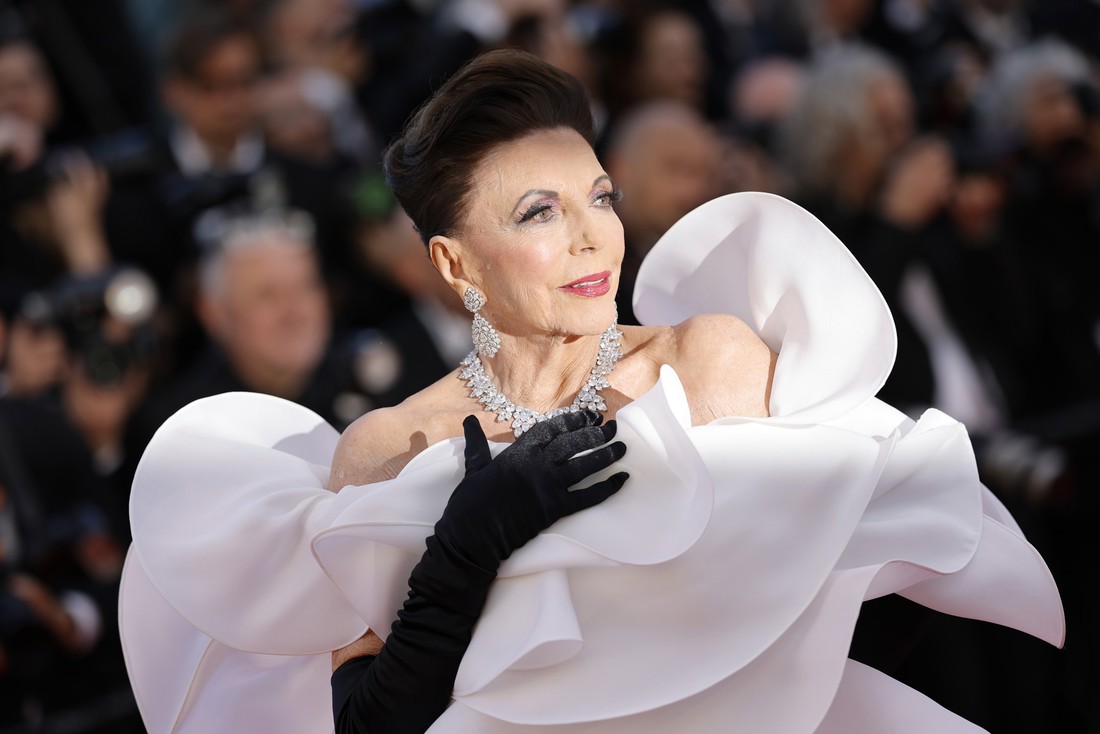 Koja je tajna mladolikog izgleda Joan Collins (93)? Protivi se estetskim zahvatima