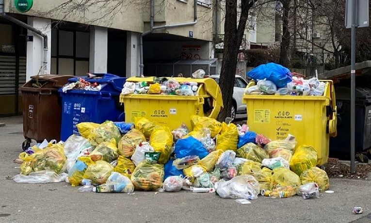FOTO Petek objavio slike smeća s Jaruna: "Majko mila"