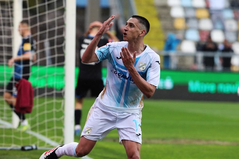 Menalo: Čekali smo u autobousu. Ništa nismo znali